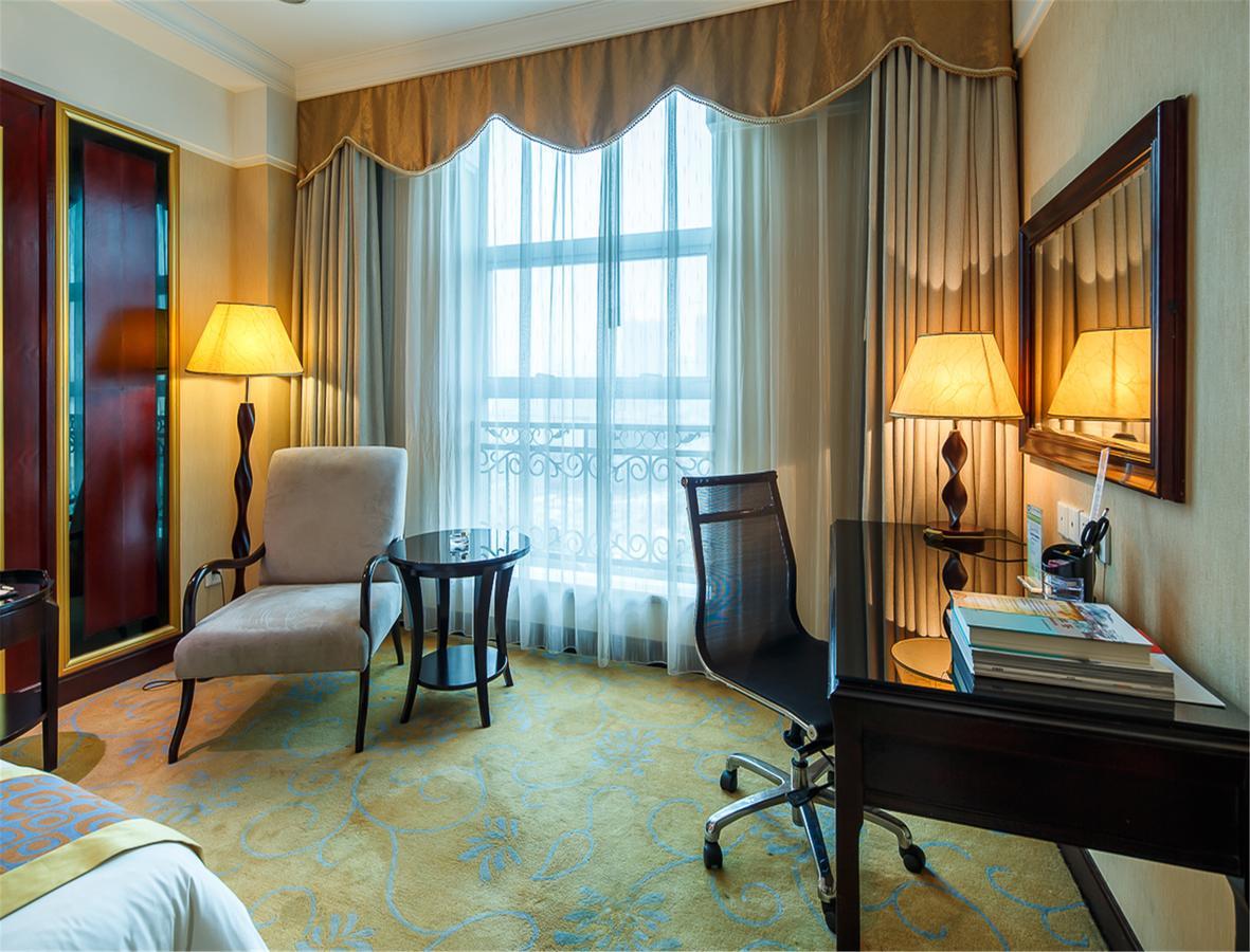 City Hotel Foshan Exterior photo